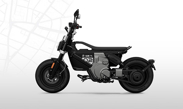 Foto di profilo della moto CE 02 AM - foto